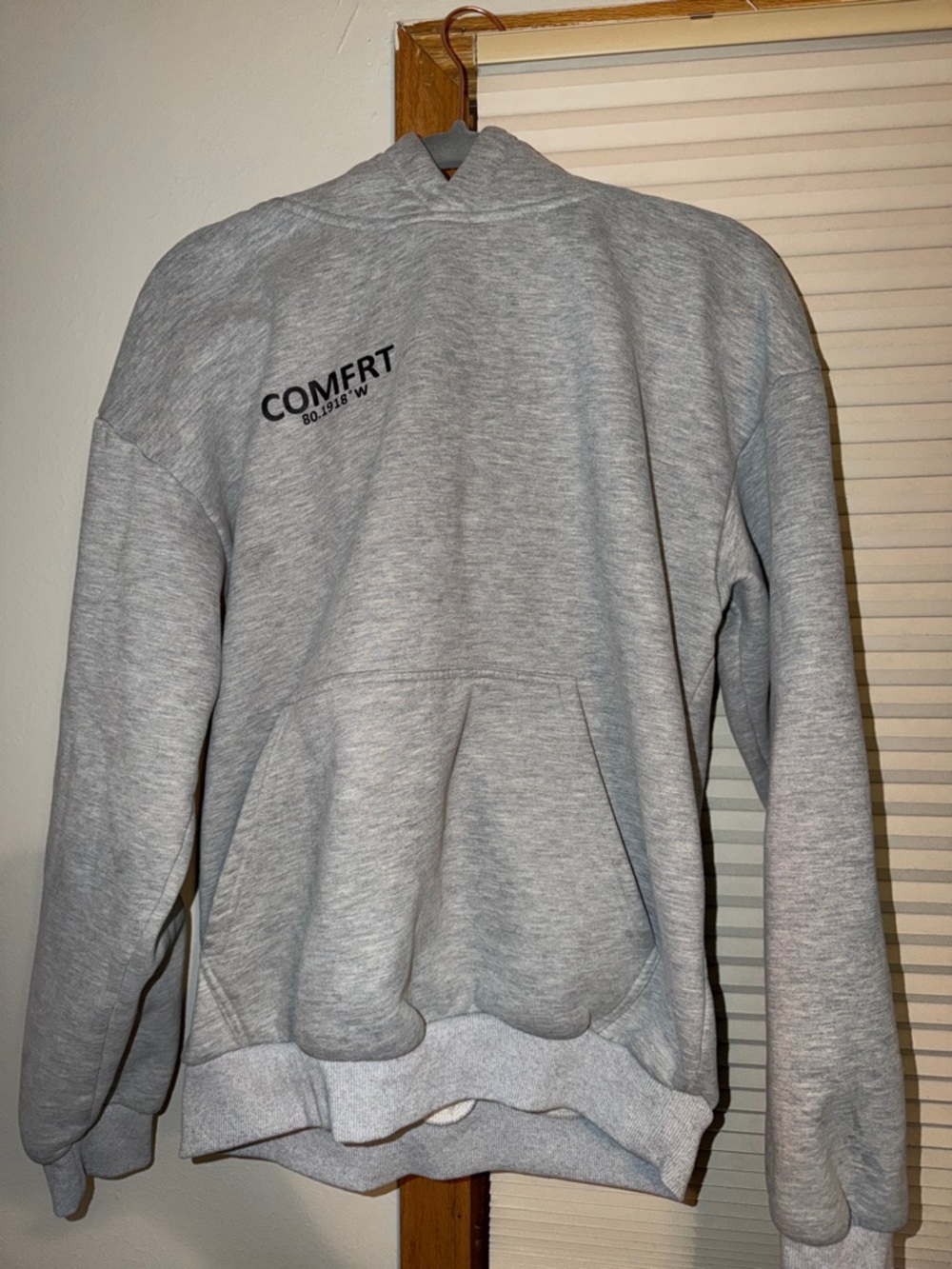 Comfrt Men's Gray Pullover Hoodie Sweatshirt